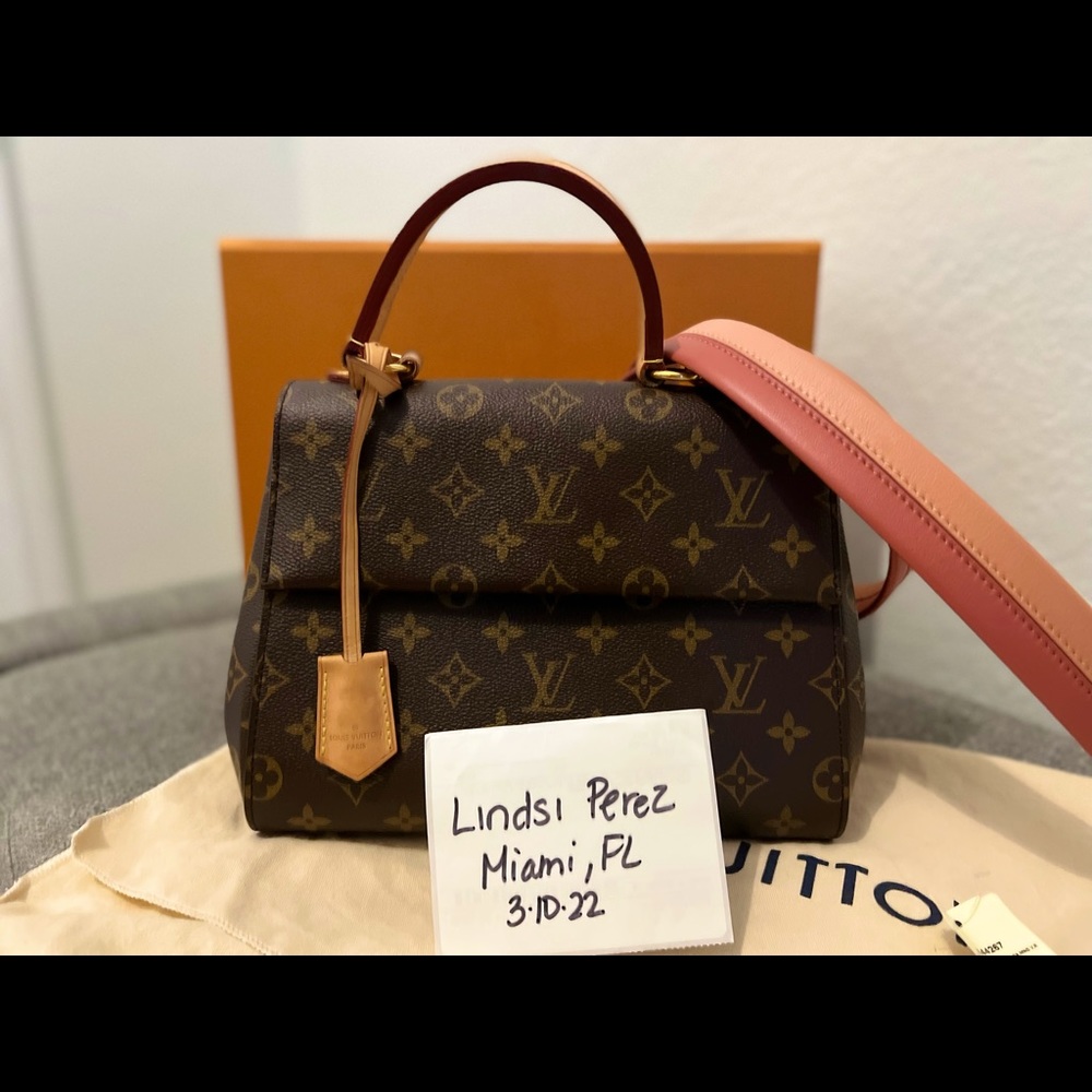 Louis Vuitton cluny bb like new